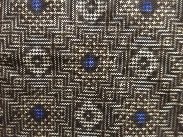 JAPANESE KIMONO / ANTIQUE GEOMETRIC PATTERN WOVEN DORO OSHIMA TSUMUGI